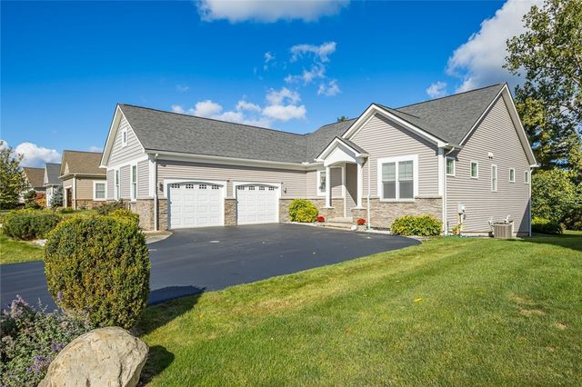 12 Colten Court, Penfield, NY 14580