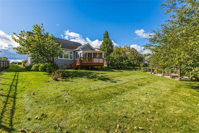 12 Colten Court, Penfield, NY 14580