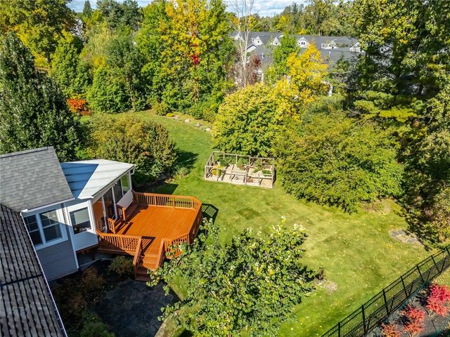 12 Colten Court, Penfield, NY 14580
