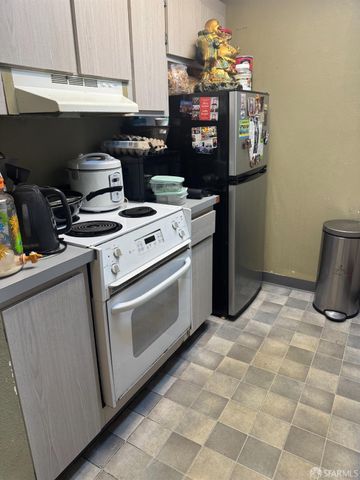 365 Halfmoon Lane 8, Daly City, CA 94015