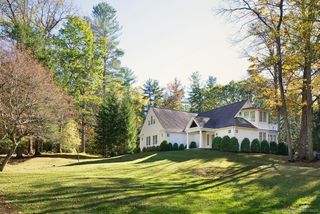 19 Hemlock Lane, Salisbury, CT 06068