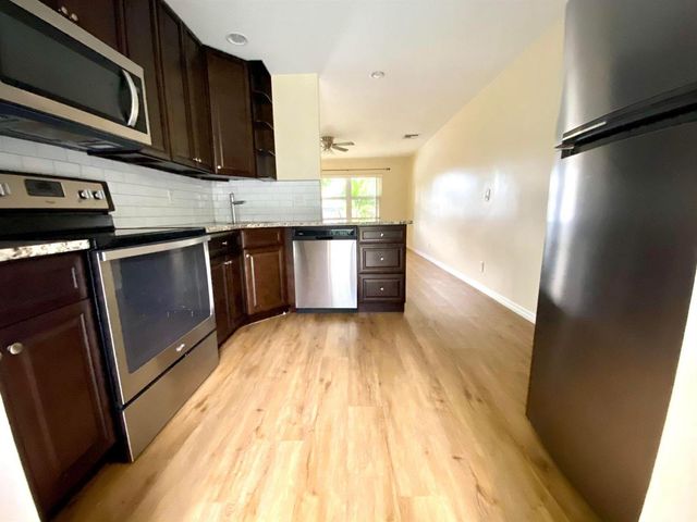 3541 Burma Court 4, Palm Beach Gardens, FL 33403