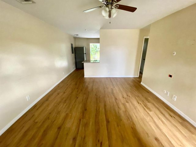 3541 Burma Court 4, Palm Beach Gardens, FL 33403