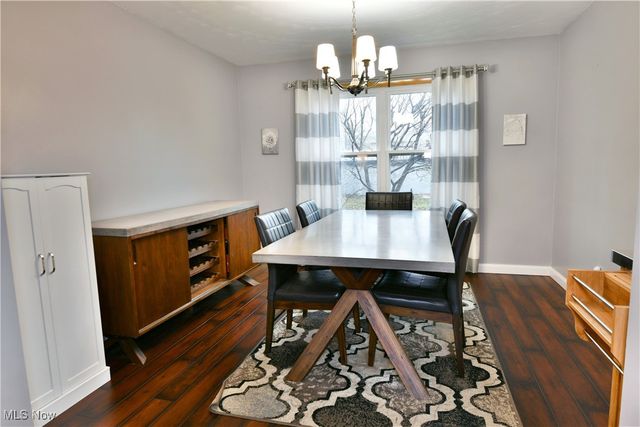 5298 Calla Avenue NW, Champion, OH 44483