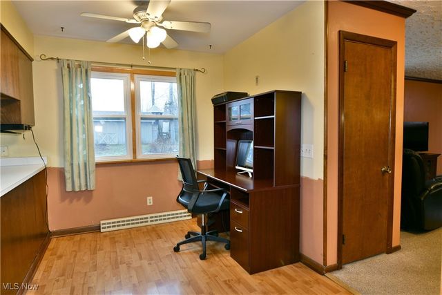 5298 Calla Avenue NW, Champion, OH 44483