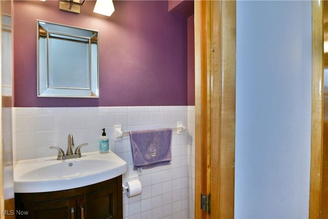 5298 Calla Avenue NW, Champion, OH 44483