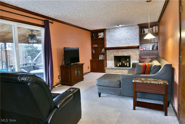 5298 Calla Avenue NW, Champion, OH 44483