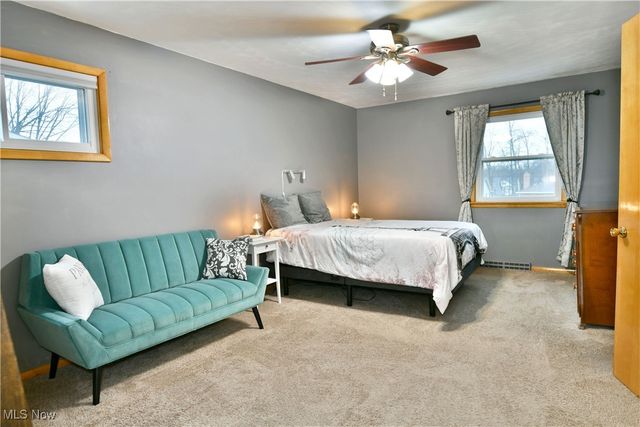 5298 Calla Avenue NW, Champion, OH 44483