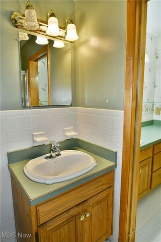 5298 Calla Avenue NW, Champion, OH 44483