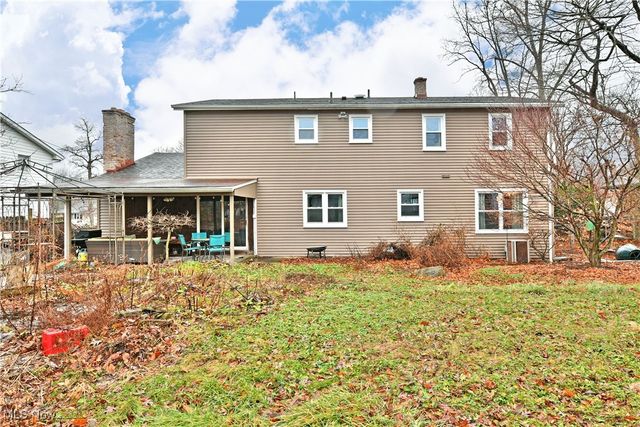 5298 Calla Avenue NW, Champion, OH 44483