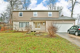 5298 Calla Avenue NW, Champion, OH 44483
