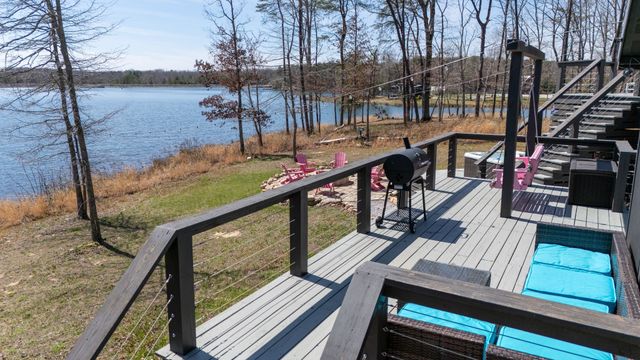 74 Heron Cir, Tracy City, TN 37387