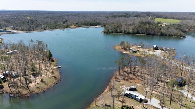 74 Heron Cir, Tracy City, TN 37387