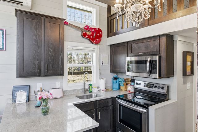 74 Heron Cir, Tracy City, TN 37387