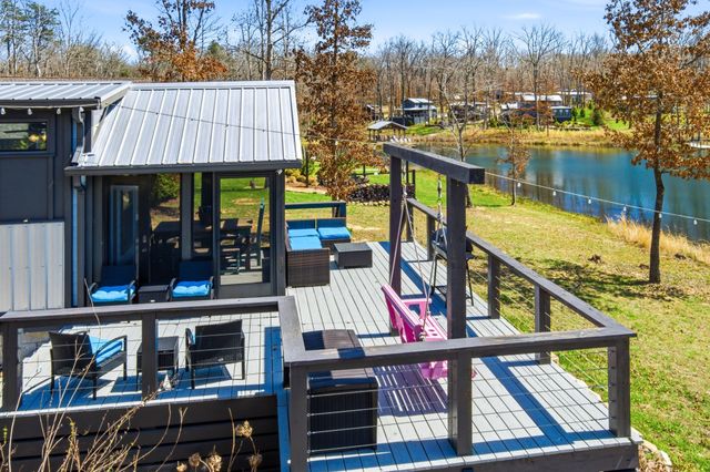 74 Heron Cir, Tracy City, TN 37387