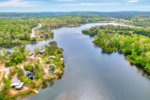 74 Heron Cir, Tracy City, TN 37387