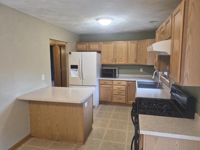 2104 Roosevelt Avenue, Beloit, WI 53511