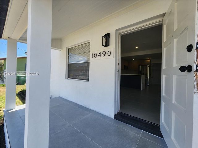 10490 SW 173rd Ter 1, Miami, FL 33157