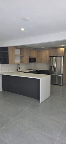 10490 SW 173rd Ter 1, Miami, FL 33157