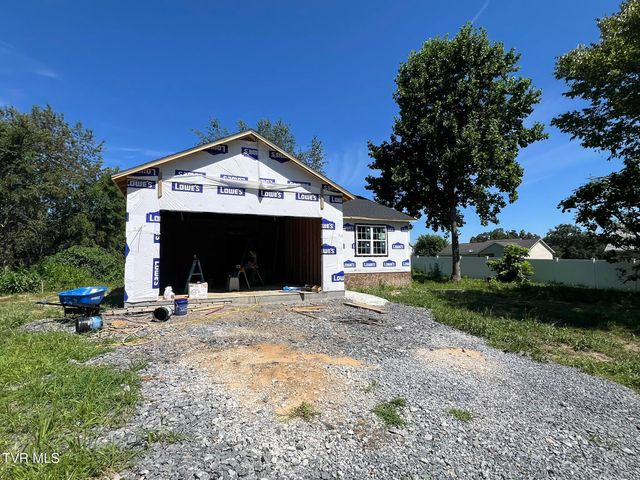 102 Charlie Avenue, Piney Flats, TN 37686