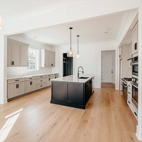 2013 Hector Drive, Thompsons Station, TN 37179