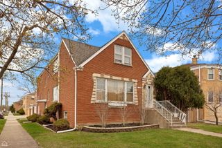 2000 N 73rd Avenue, Elmwood Park, IL 60707