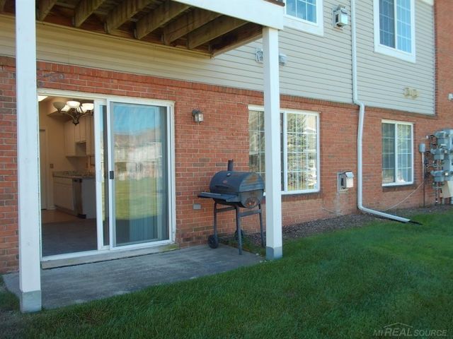 2009 Monarch Drive, Shelby Twp, MI 48316