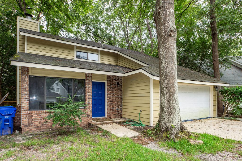 7820 Racquet Road, North Charleston, SC 29418