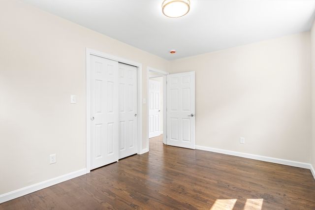 105 Birchwood Dr, Swansea, MA 02777