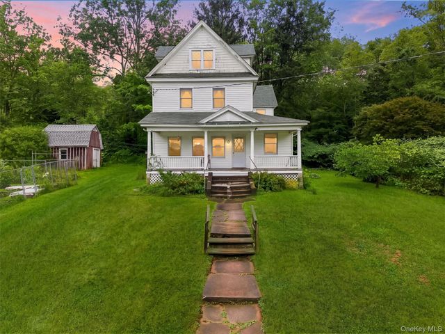 8 Norris Drive, Swan Lake, NY 12783