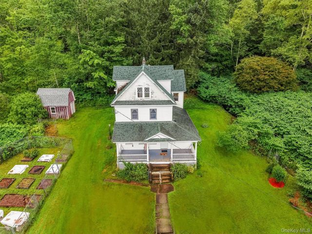 8 Norris Drive, Swan Lake, NY 12783