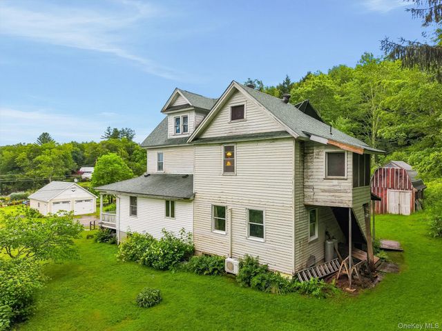 8 Norris Drive, Swan Lake, NY 12783
