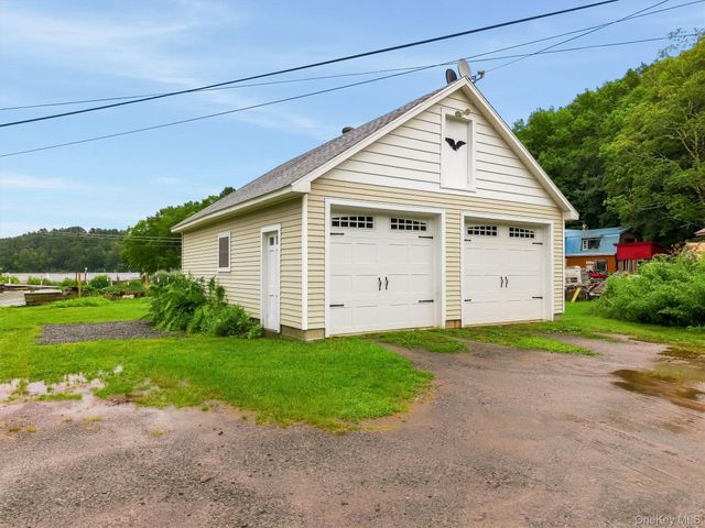 8 Norris Drive, Swan Lake, NY 12783