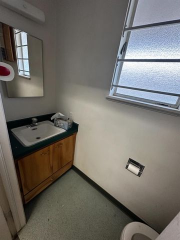 707 W Shields Avenue, Fresno, CA 93705