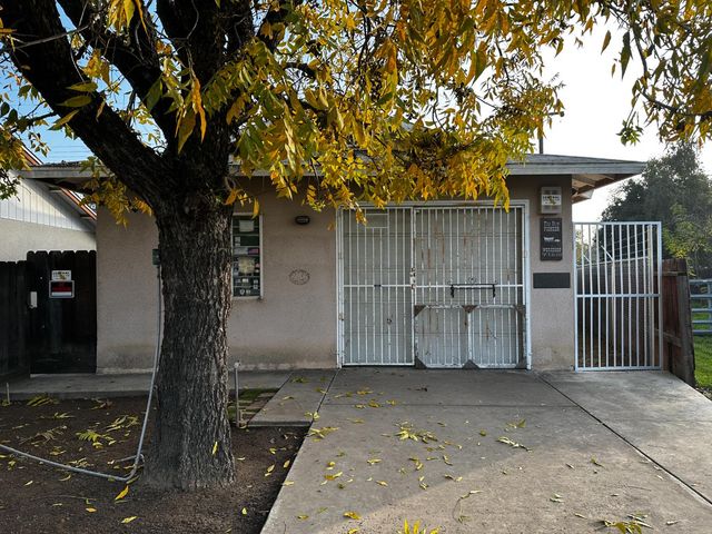 707 W Shields Avenue, Fresno, CA 93705