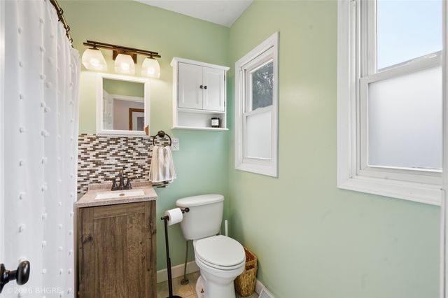 1320 Pleasant View Drive, Des Moines, IA 50315