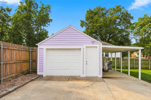 1320 Pleasant View Drive, Des Moines, IA 50315