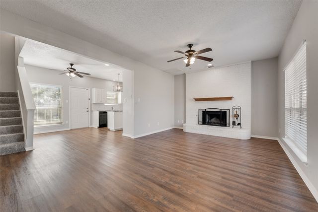 9406 Chimneywood Drive, Rowlett, TX 75089