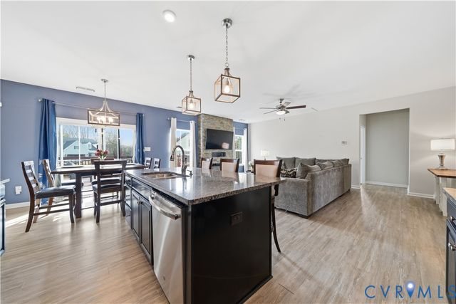7879 Uplands Dr, New Kent, VA 23124