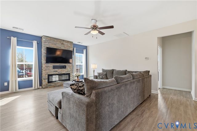 7879 Uplands Dr, New Kent, VA 23124