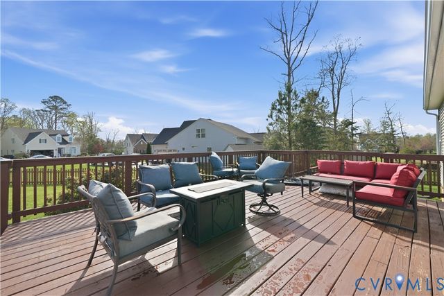 7879 Uplands Dr, New Kent, VA 23124