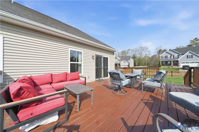 7879 Uplands Dr, New Kent, VA 23124