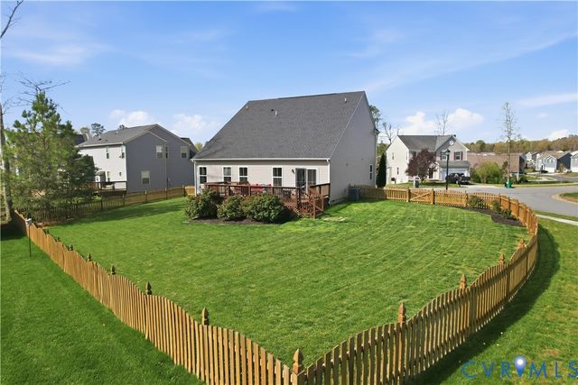 7879 Uplands Dr, New Kent, VA 23124