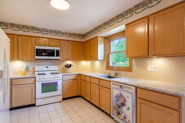 534 Philip Drive, Bartlett, IL 60103