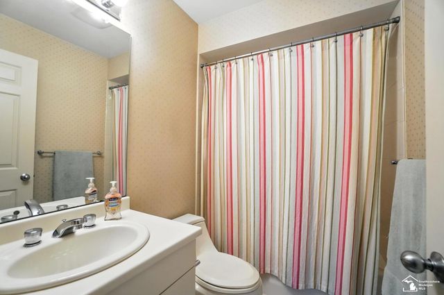 510 Ave De Lafayette Avenue, Monroe, MI 48162