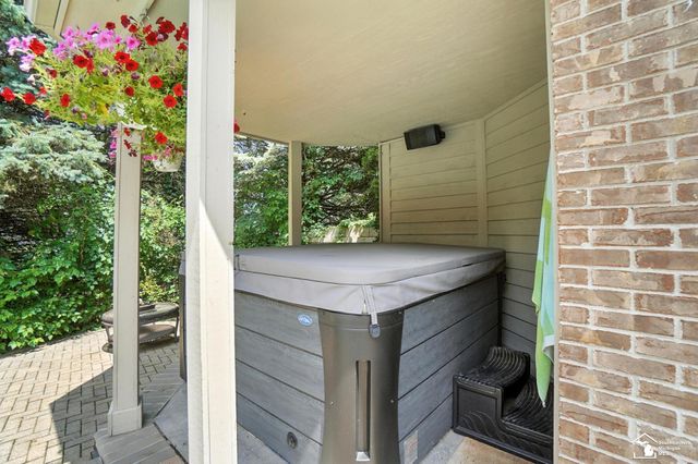 510 Ave De Lafayette Avenue, Monroe, MI 48162