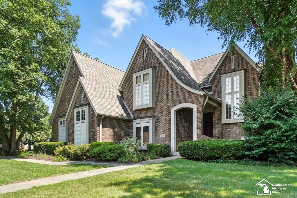 510 Ave De Lafayette Avenue, Monroe, MI 48162