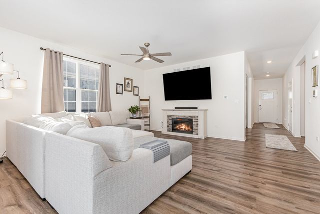 14731 S Azalia Circle, Plainfield, IL 60544