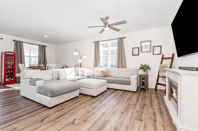 14731 S Azalia Circle, Plainfield, IL 60544