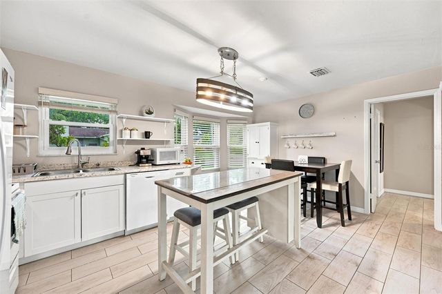 670 KIRKLAND CIRCLE, Dunedin, FL 34698